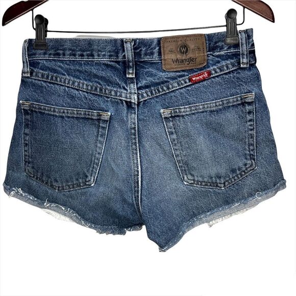 Vintage Wrangler Cut off denim shorts - Picture 8 of 10
